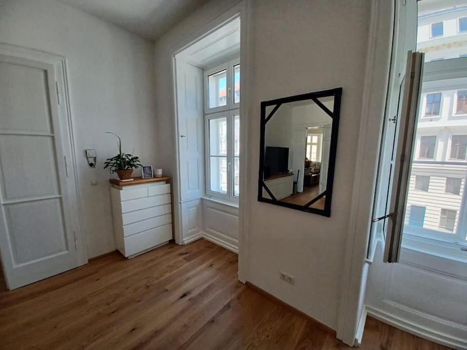 Ferienwohnung Schöne Sehr Zentral 94 QuadratmeterHoche Decke Wien Exterior foto